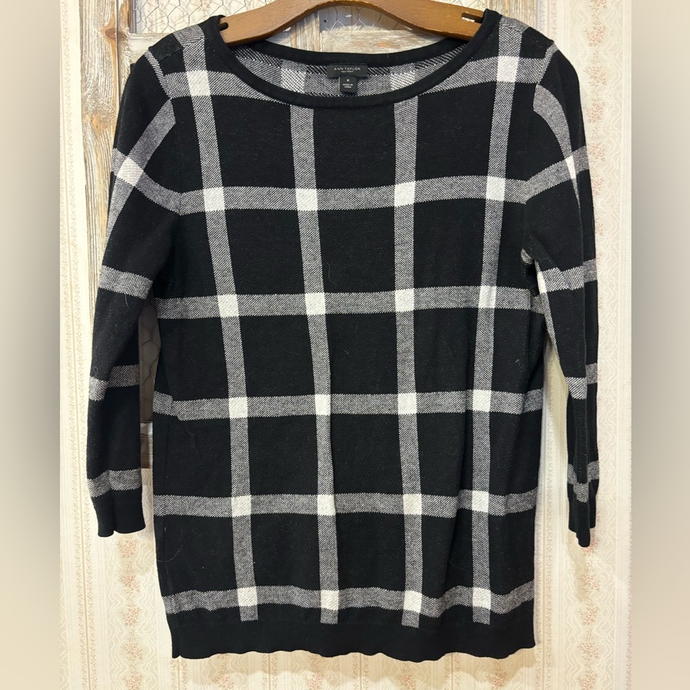 Women’s Ann Taylor Sweater